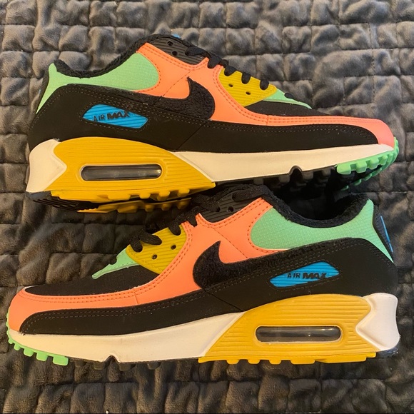 Brand New Woman’s Nike Air Max Multi Pastel Color Tennis Shoes Size 8 - Picture 4 of 5